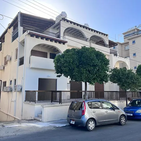 Modern Near Mckenzie לרנקה