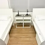 Apartment Modern Near Mckenzie Larnaca