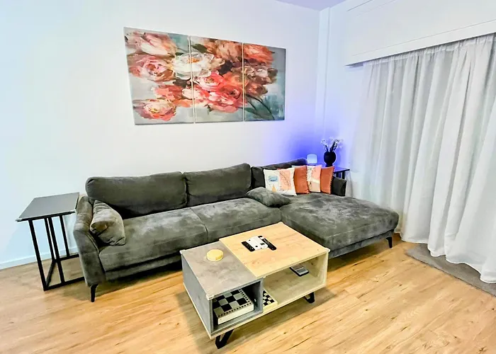 Modern Near Mckenzie *