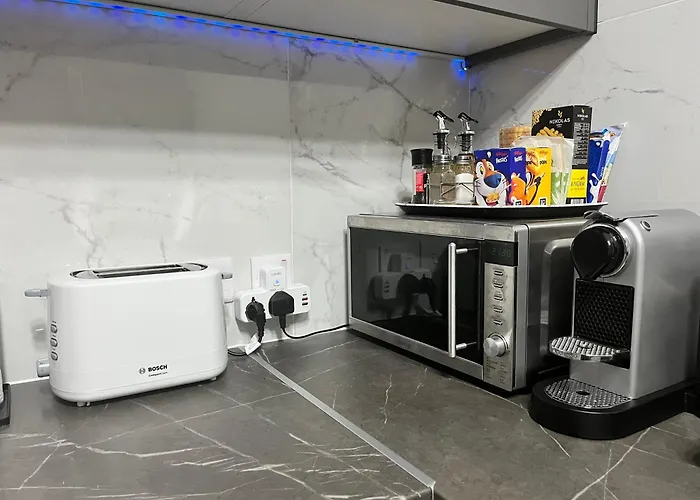 Modern Near Mckenzie Apartament