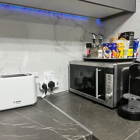 Modern Near Mckenzie Апартаменты