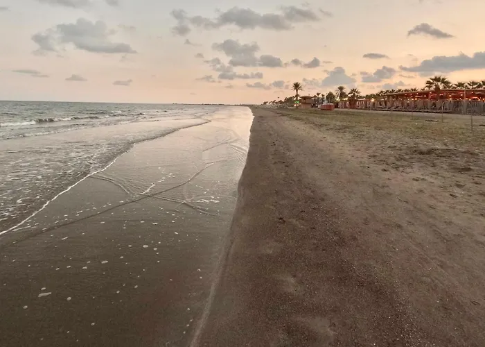 Апартаменты Modern Near Mckenzie Ларнака