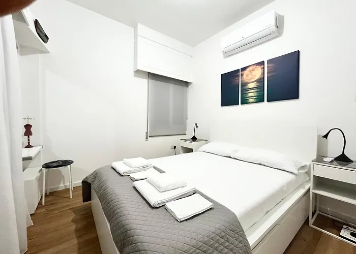 Modern Near Mckenzie Апартаменты